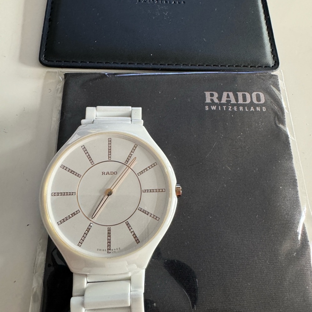 Rado ceramic ladies ultra thin watch with diamonds with all papers and box